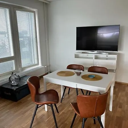 Indoor Access To Metro & Shopping Mall And Own Sauna Apartment